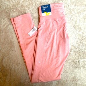 NWT. Light pink Old Navy leggings. Thigh pockets, fleece soft inside.